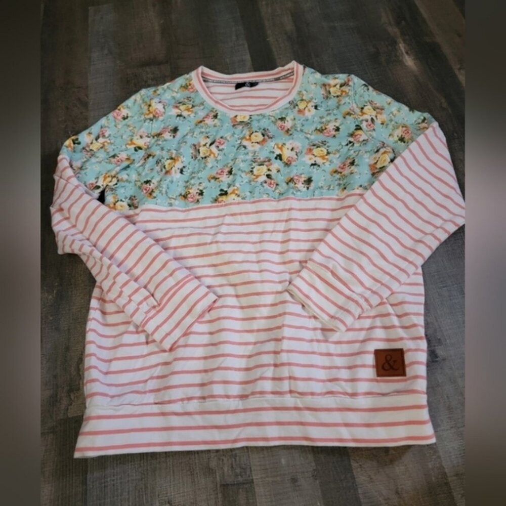 Ampersand floral crewneck size XXL